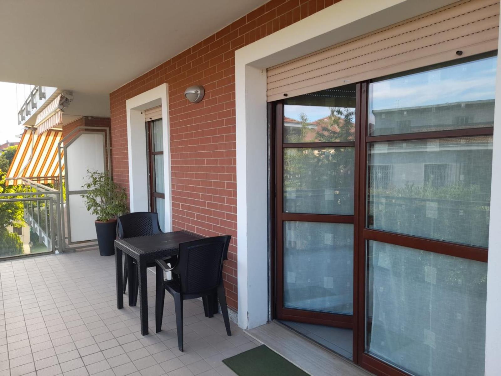 Relax Preserasca-Modern Apartment-Borgo Mercato-Moncalieri Exterior photo